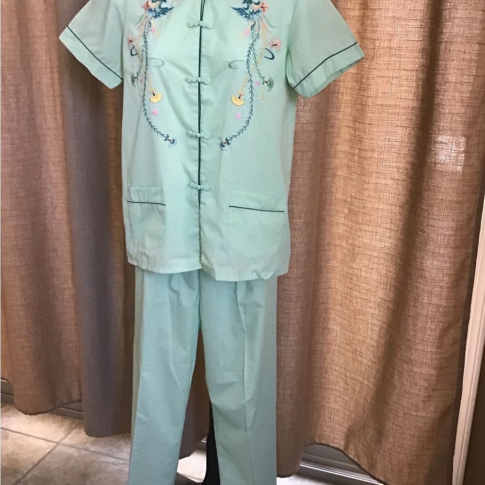 Vintage Mint Green Embroidered detailed Pajama Set size M